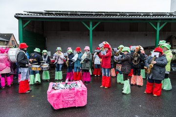 Bild 86 - Latuff Umzug